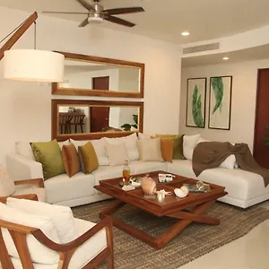 Beachfront At Gavias Grand 216 Mexico